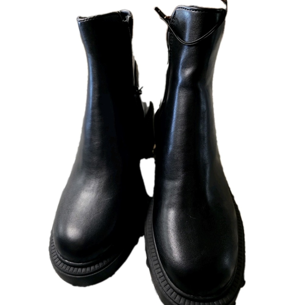 MADDEN GIRL Zip Side Block Heeled Bootie Sz 7 Black NEW OUT OF BOX